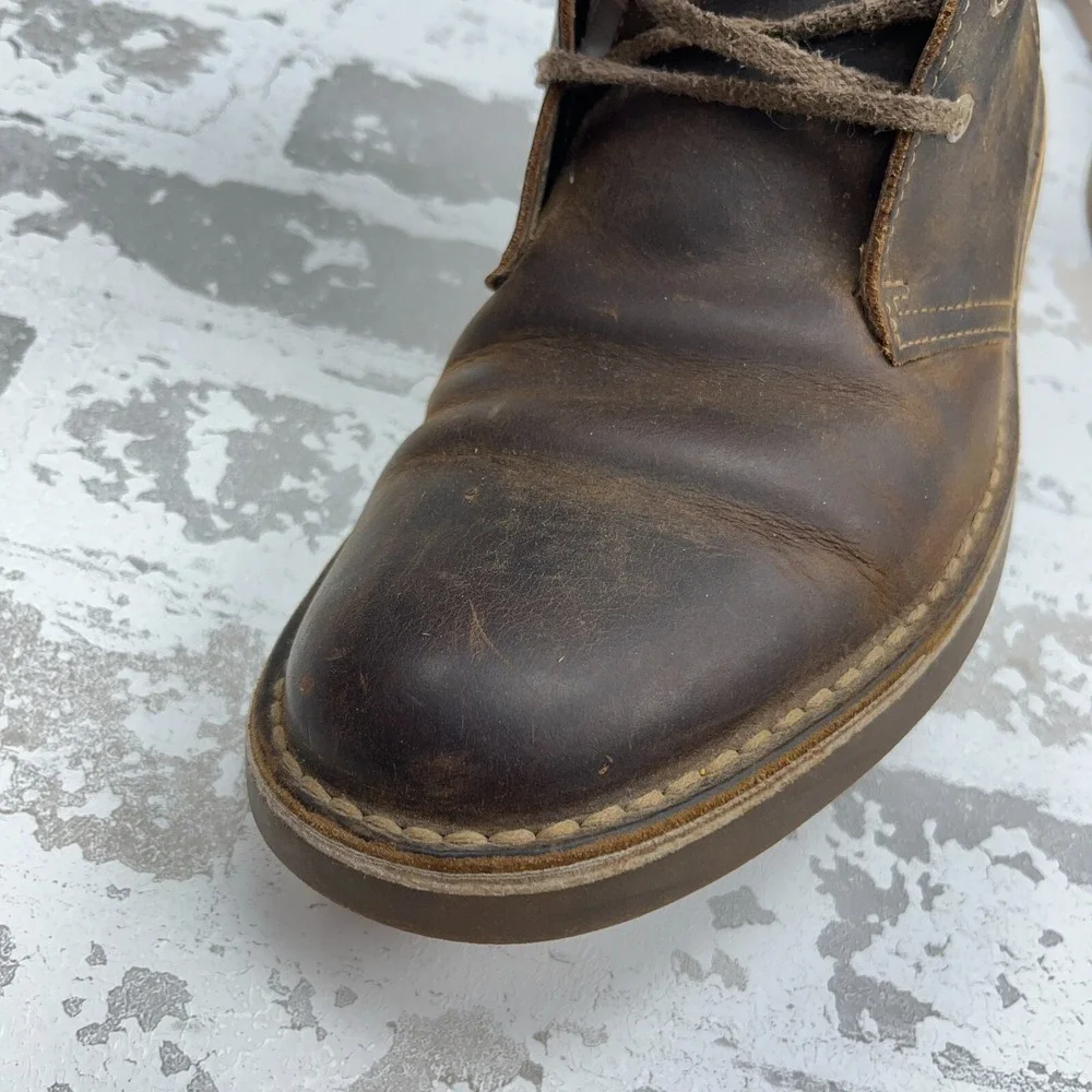 Clarks Chukka Ankle Boots Men 9 Brown Leather Dress‎ 2 Eyelet Lace Up Adult